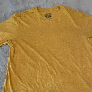 Men’s pRana Short Sleeved T-Shirt Yellow Size: L